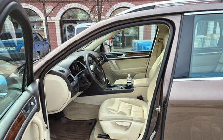Volkswagen Touareg III, 2011 год, 2 000 000 рублей, 6 фотография