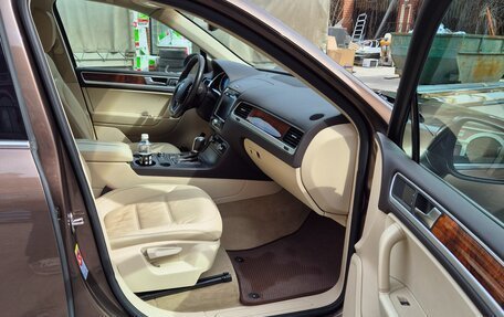 Volkswagen Touareg III, 2011 год, 2 000 000 рублей, 7 фотография