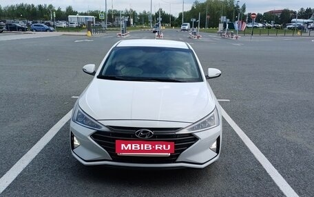Hyundai Elantra VI рестайлинг, 2020 год, 1 500 000 рублей, 2 фотография