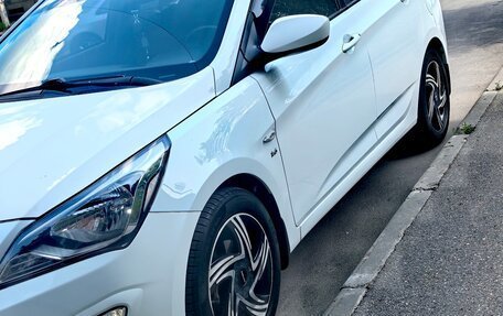 Hyundai Solaris II рестайлинг, 2014 год, 1 030 000 рублей, 2 фотография