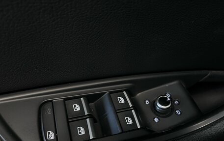 Audi A4, 2018 год, 2 200 000 рублей, 13 фотография