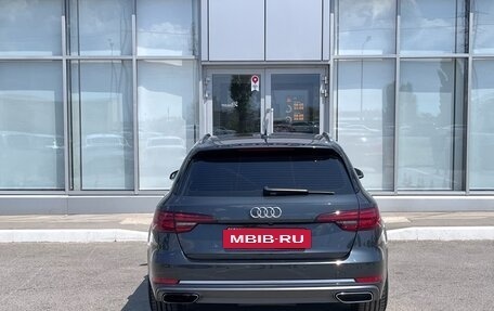 Audi A4, 2018 год, 2 200 000 рублей, 6 фотография