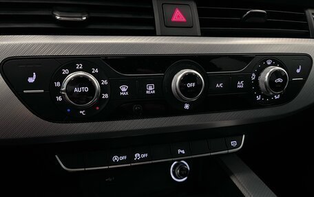 Audi A4, 2018 год, 2 200 000 рублей, 18 фотография
