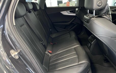 Audi A4, 2018 год, 2 200 000 рублей, 26 фотография