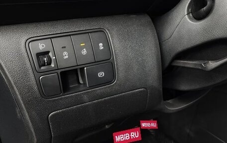 Hyundai Staria, 2022 год, 2 400 000 рублей, 16 фотография