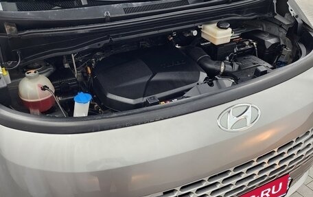 Hyundai Staria, 2022 год, 2 400 000 рублей, 15 фотография