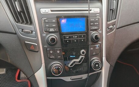 Hyundai Sonata VI, 2011 год, 970 000 рублей, 9 фотография