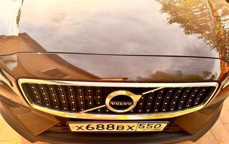 Volvo V60 Cross Country II, 2019 год, 2 800 000 рублей, 27 фотография