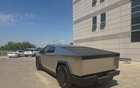 Tesla Cybertruck, 2025 год, 19 400 000 рублей, 2 фотография