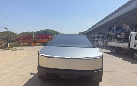 Tesla Cybertruck, 2025 год, 19 400 000 рублей, 3 фотография