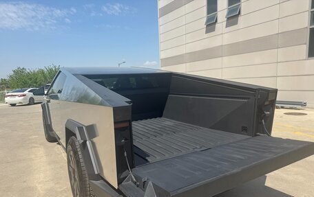 Tesla Cybertruck, 2025 год, 19 400 000 рублей, 11 фотография