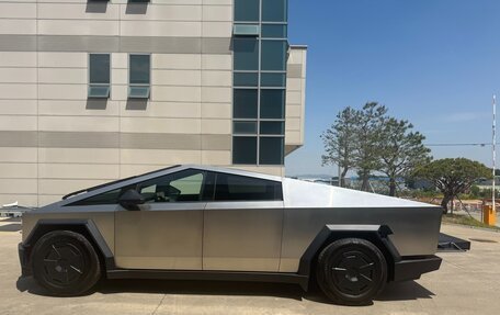 Tesla Cybertruck, 2025 год, 19 400 000 рублей, 12 фотография