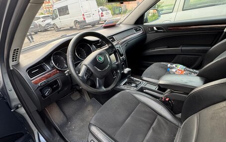 Skoda Superb III рестайлинг, 2012 год, 850 000 рублей, 7 фотография