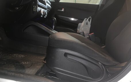 KIA Rio III рестайлинг, 2013 год, 825 000 рублей, 12 фотография