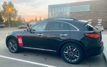 Infiniti QX70, 2015 год, 3 200 000 рублей, 20 фотография