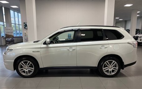 Mitsubishi Outlander III рестайлинг 3, 2013 год, 1 695 000 рублей, 2 фотография