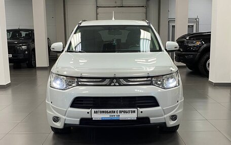 Mitsubishi Outlander III рестайлинг 3, 2013 год, 1 695 000 рублей, 8 фотография