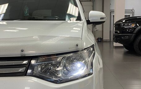 Mitsubishi Outlander III рестайлинг 3, 2013 год, 1 695 000 рублей, 20 фотография
