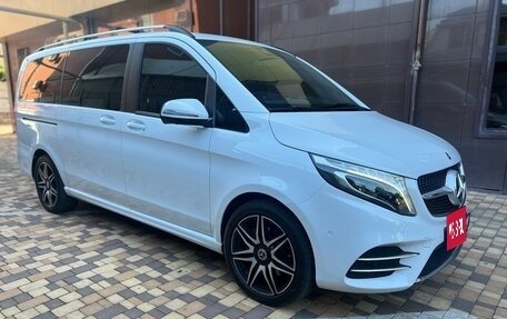 Mercedes-Benz V-Класс, 2020 год, 7 490 000 рублей, 3 фотография