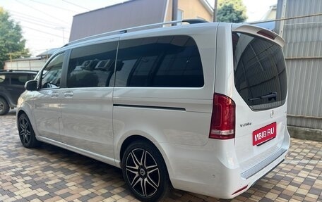 Mercedes-Benz V-Класс, 2020 год, 7 490 000 рублей, 4 фотография