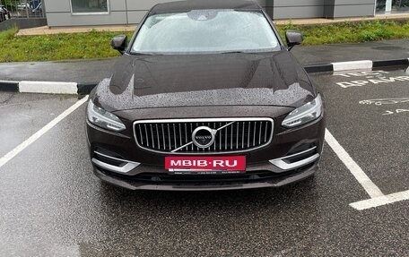 Volvo S90 II рестайлинг, 2019 год, 3 290 000 рублей, 1 фотография
