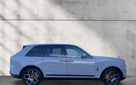 Rolls-Royce Cullinan, 2022 год, 6 фотография