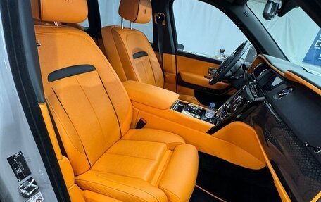Rolls-Royce Cullinan, 2022 год, 12 фотография