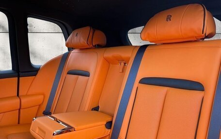Rolls-Royce Cullinan, 2022 год, 15 фотография