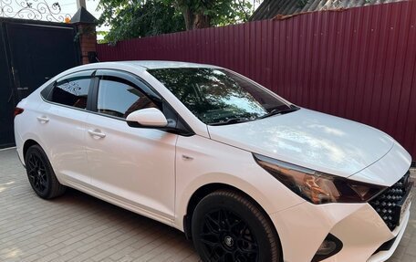 Hyundai Solaris II рестайлинг, 2020 год, 1 700 000 рублей, 2 фотография