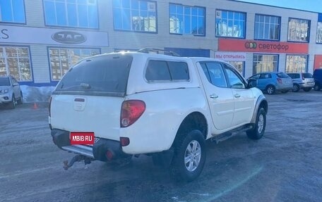 Mitsubishi L200 IV рестайлинг, 2011 год, 875 000 рублей, 4 фотография