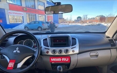 Mitsubishi L200 IV рестайлинг, 2011 год, 875 000 рублей, 3 фотография