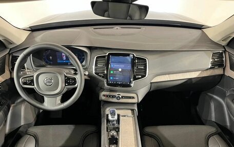 Volvo XC90 II рестайлинг, 2023 год, 9 950 000 рублей, 10 фотография
