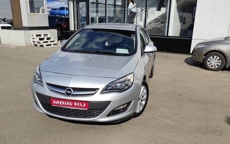 Opel Astra J, 2013 год, 770 000 рублей, 1 фотография