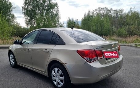 Chevrolet Cruze II, 2010 год, 650 000 рублей, 5 фотография