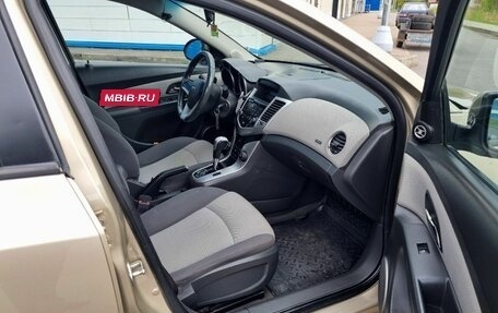 Chevrolet Cruze II, 2010 год, 650 000 рублей, 11 фотография