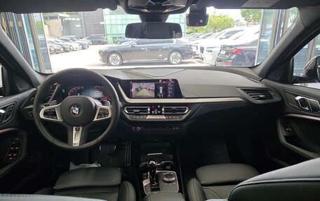 BMW 1 серия, 2022 год, 2 520 000 рублей, 3 фотография