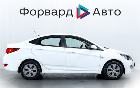 Hyundai Solaris II рестайлинг, 2015 год, 995 000 рублей, 8 фотография