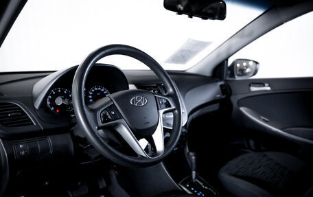 Hyundai Solaris II рестайлинг, 2015 год, 995 000 рублей, 10 фотография