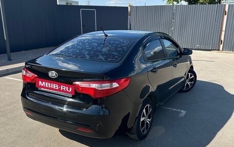 KIA Rio III рестайлинг, 2013 год, 600 000 рублей, 3 фотография