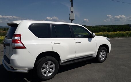 Toyota Land Cruiser Prado 150 рестайлинг 2, 2014 год, 3 450 000 рублей, 3 фотография