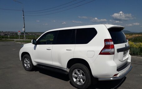 Toyota Land Cruiser Prado 150 рестайлинг 2, 2014 год, 3 450 000 рублей, 6 фотография