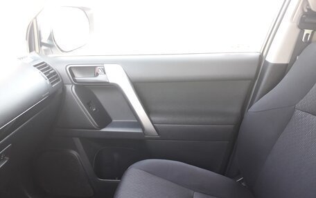 Toyota Land Cruiser Prado 150 рестайлинг 2, 2014 год, 3 450 000 рублей, 14 фотография