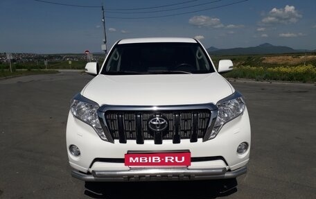 Toyota Land Cruiser Prado 150 рестайлинг 2, 2014 год, 3 450 000 рублей, 2 фотография