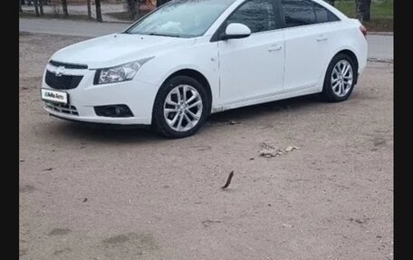 Chevrolet Cruze II, 2012 год, 800 000 рублей, 4 фотография