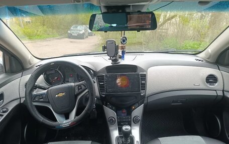 Chevrolet Cruze II, 2012 год, 800 000 рублей, 6 фотография