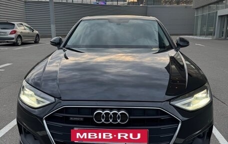 Audi A4, 2022 год, 4 400 000 рублей, 5 фотография