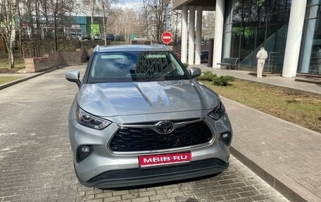Toyota Highlander, 2021 год, 6 600 000 рублей, 1 фотография