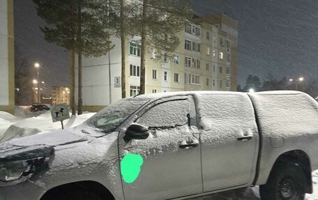 Toyota Hilux VIII, 2019 год, 2 600 000 рублей, 2 фотография