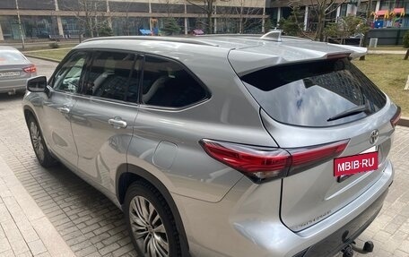 Toyota Highlander, 2021 год, 6 600 000 рублей, 6 фотография
