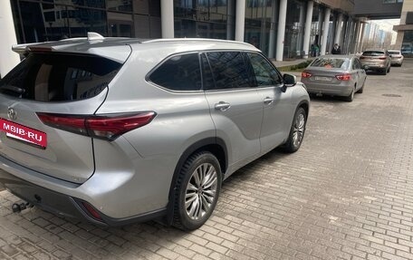 Toyota Highlander, 2021 год, 6 600 000 рублей, 4 фотография